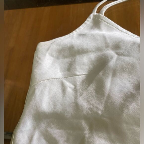 White silk/poly spaghetti strap Cami w/ feathers. V front & back size small - Picture 10 of 12